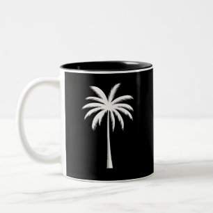 Caneca De Café Em Dois Tons Fria praia de palmeiras ao pôr do sol nas férias d