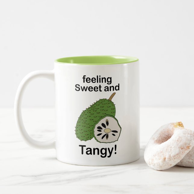 Caneca De Café Em Dois Tons Frutas de Graviola Sentindo-se Doces e Azedas (Com Donut)