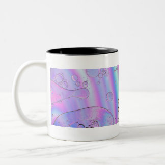 Caneca De Café Em Dois Tons Fundo abstrato holográfico em neon pastel
