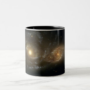 Caneca De Café Em Dois Tons Galáxias espirais NGC 2207 & IC 2163