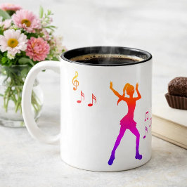 Caneca De Café Em Dois Tons Garota dançando com Notas Musicais – K-Pop Legal