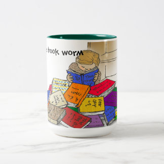 Caneca De Café Em Dois Tons Garoto criança cercado de livros.