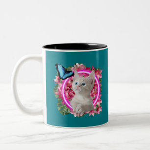 Caneca De Café Em Dois Tons Gatinho Gelado com borboleta azul em neon tropical