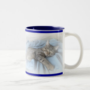 Caneca De Café Em Dois Tons Gatinho sonolento