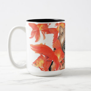 Caneca De Café Em Dois Tons Gato do mergulhador entre os peixes