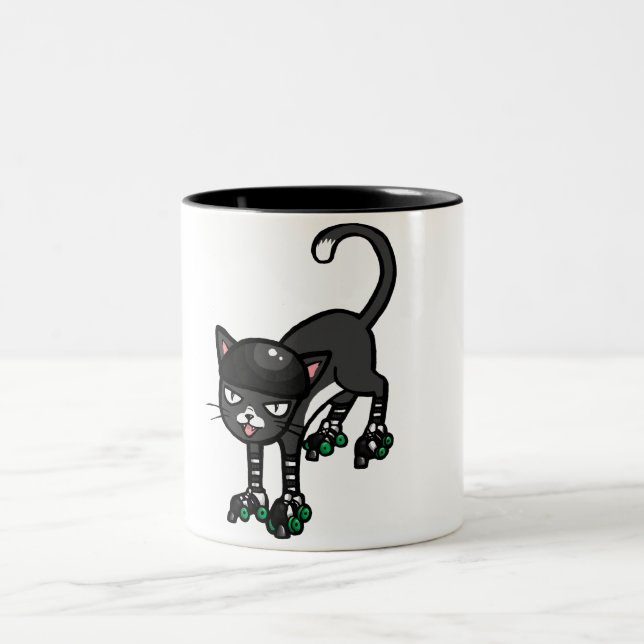 Caneca De Café Em Dois Tons Gato preto e branco em Rollerskates (Centro)