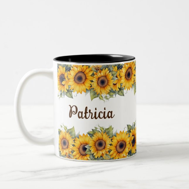Caneca De Café Em Dois Tons Girassol Moderno | Design Floral Amarelo Brilhante (Esquerda)