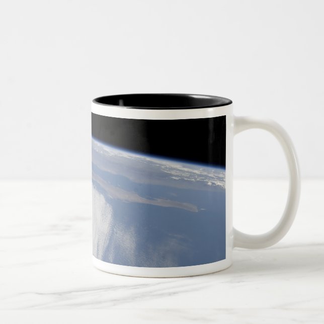 Caneca De Café Em Dois Tons Grande cobrir de nuvens sobre o Oceano Pacífico (Direita)