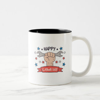 Caneca De Café Em Dois Tons Grático de Crachá do Dia do Trabalho em Cor