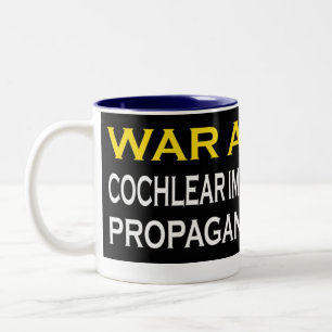 Caneca De Café Em Dois Tons Guerra contra a máquina da propaganda da indústr