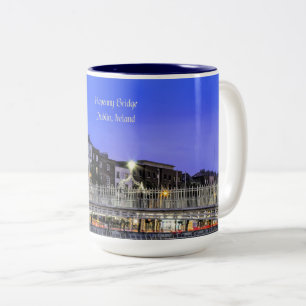 Caneca De Café Em Dois Tons Ha'penny Bridge, Dublin, fotografia cênica da Irla