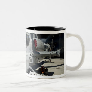 Caneca De Café Em Dois Tons Helicóptero de ataque super da cobra de AH-1Z