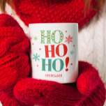 Caneca De Café Em Dois Tons Ho Ho Ho Natal Monograma Vermelho Verde<br><div class="desc">Esta caneca de Natal Ho Ho por trazer o espírito de Natal. Personalize a caneca com seu nome para um presente ou para você mesmo.</div>