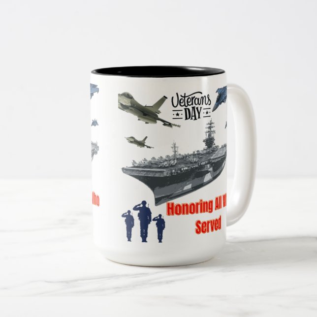 Caneca De Café Em Dois Tons Homenageando o poderoso militar preto e branco (Frente Esquerda)
