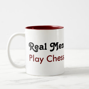 Caneca De Café Em Dois Tons Homens reais jogam xadrez