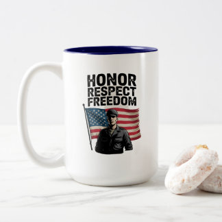 Caneca De Café Em Dois Tons Honrando Heroes Veteran Day Design Patriótico