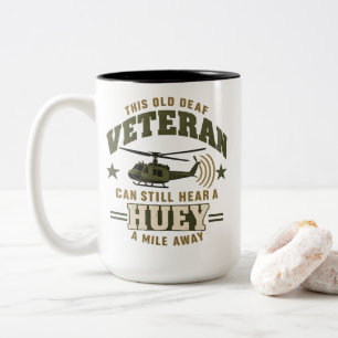 Caneca De Café Em Dois Tons Huey ESTE VETERANO SURDO E ANTIGO AINDA PODE OUVIR