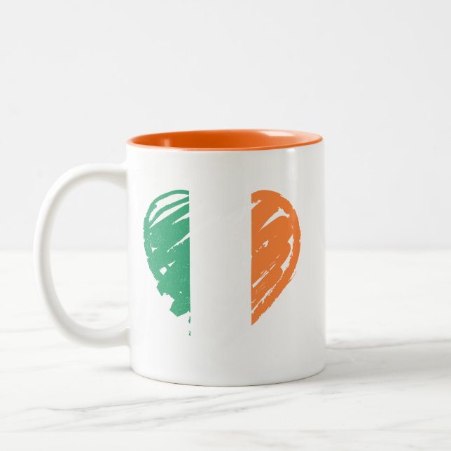 Caneca De Café Em Dois Tons I Love Ireland - Irish Flag Heart Shape (Esquerda)