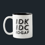 Caneca De Café Em Dois Tons IDC IDGAF Funny Sarcasage Vintage Tipo de Retro<br><div class="desc">Vintage Retro IDC IDGAF. Vintagem engraçada, sarcástica e design retrógrada para aqueles que apreciam humor, sarcasmo, trocadilho, piadas e ditado sarcástico espirituoso. Esta mercadoria legal e intransigente da tipografia é excelente de espalhar diversão e rir. Slogan de excelente para expressar seu sentimento rabugento depois de lidar com alguns tolos e...</div>