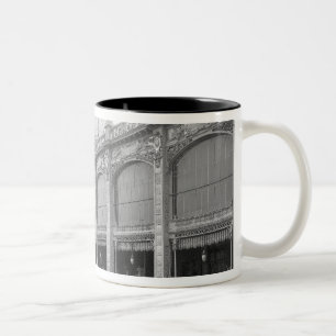 Caneca De Café Em Dois Tons Ideia das Beaux-artes do DES de Palais