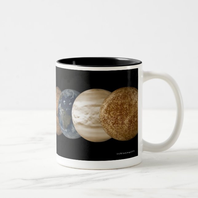 Caneca De Café Em Dois Tons Ilustração dos planetas em alinhamento (Direita)