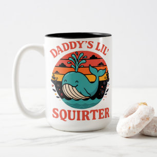 Caneca De Café Em Dois Tons Ilustração Retro de Baleia 'Pequeno Esguichador do