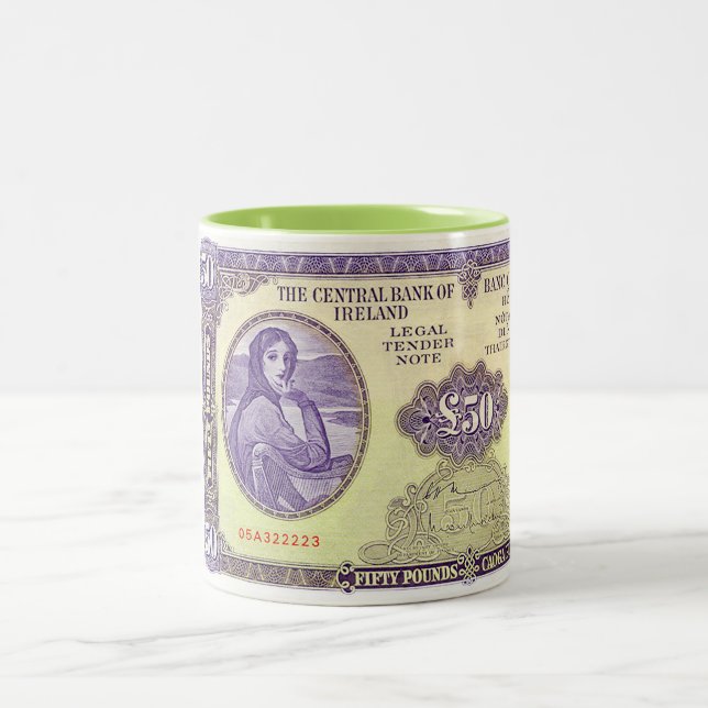Caneca De Café Em Dois Tons Imagem irlandesa para a caneca de dois tons (Centro)