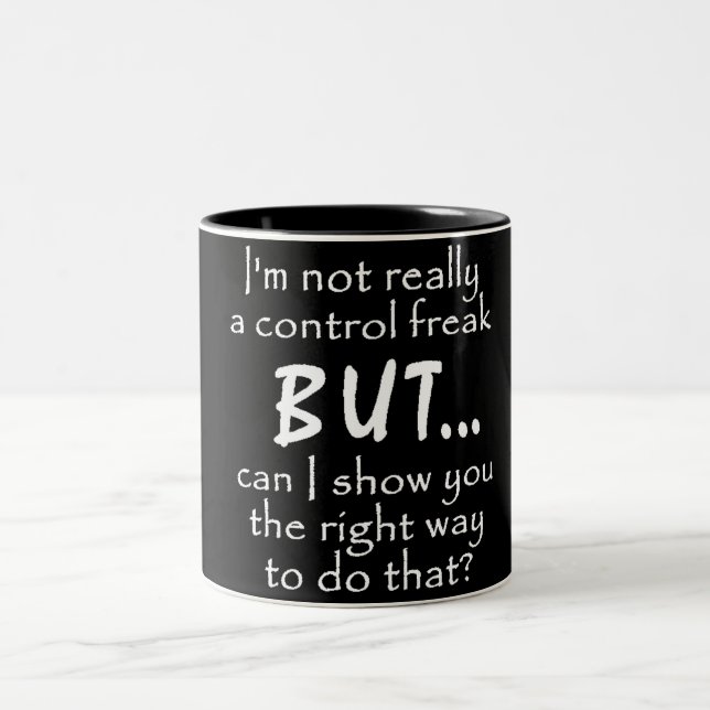 CANECA DE CAFÉ EM DOIS TONS INSULTOS FUNNTOS CONTROLAR COTAS PINTOS PRETOS (Centro)