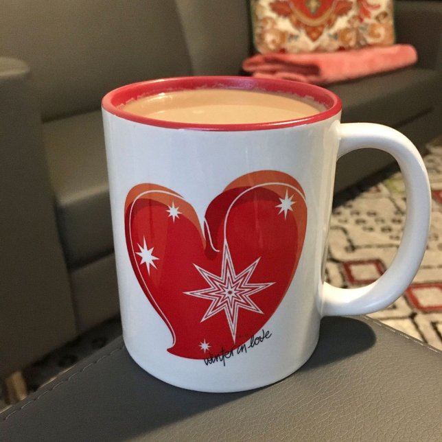 Caneca De Café Em Dois Tons inverno no amor-assinatura-vermelho (Criador carregado)