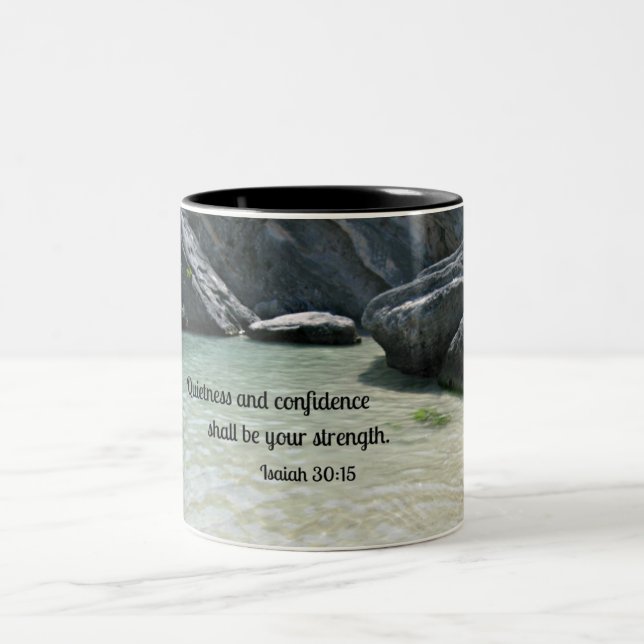 Caneca De Café Em Dois Tons Isaiah 30:15 Quietude e confiança deve.... (Centro)