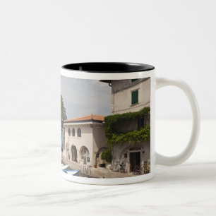 Caneca De Café Em Dois Tons Itália, Província de Verona, Malcesine. Cassone an