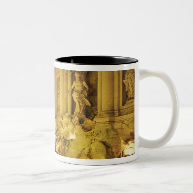 Caneca De Café Em Dois Tons Itália, Roma. Fonte de Trevi à noite. (Direita)