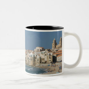 Caneca De Café Em Dois Tons Itália, Sicília, Cefalu, Cidade View com Duomo de
