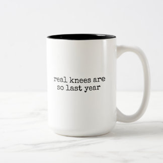 Caneca De Café Em Dois Tons Joelhos Reais São do Ano Passado Piada de Substitu