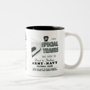 Caneca De Café Em Dois Tons Jogo do marinho do exército através da estrada d