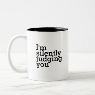 Caneca De Café Em Dois Tons Julgamento - MASSA DE CAFÉ BURACOS