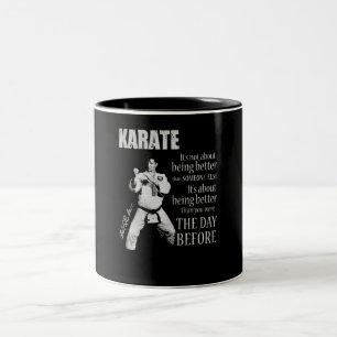 Caneca De Café Em Dois Tons Karate Sendo Melhor Do Que Você Era No Dia Anterio