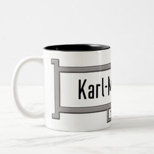 Caneca De Café Em Dois Tons Karl-Marx-Allee, sinal de rua de Berlim