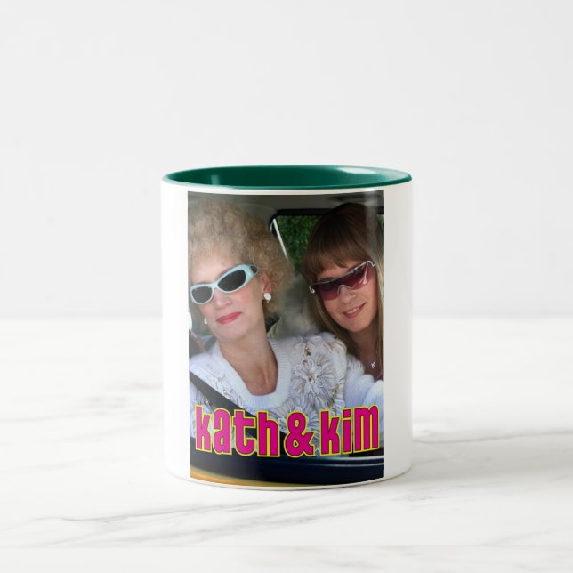 Caneca De Café Em Dois Tons Kath e Kim (Centro)