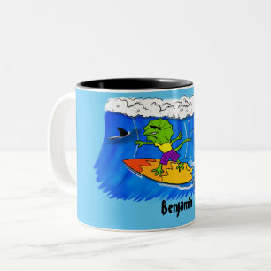 Caneca De Café Em Dois Tons Lagarto espinhoso surfando cartoon