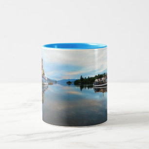 CANECA DE CAFÉ EM DOIS TONS LAGO WINDEMERE, O DISTRITO DO LAGO, INGLATERRA,