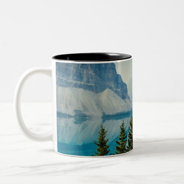 Caneca De Café Em Dois Tons lagoas de montanha do inverno (Esquerda)