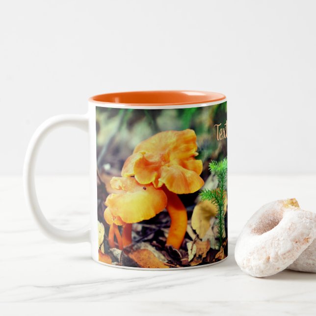 Caneca De Café Em Dois Tons Laranja Cogumelos Selvagens Natureza Personalizada (Com Donut)