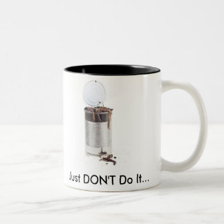 Caneca De Café Em Dois Tons Lata de sem-fins