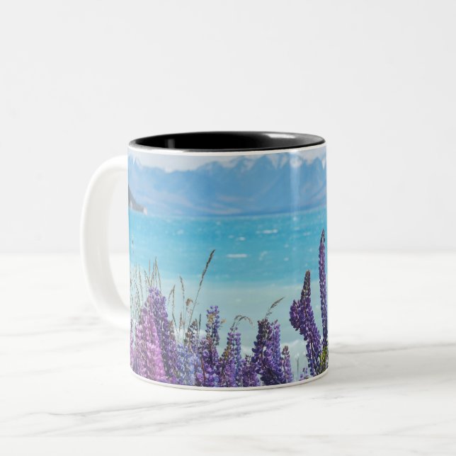 Caneca De Café Em Dois Tons lavanda na costa do lago (Frente Esquerda)