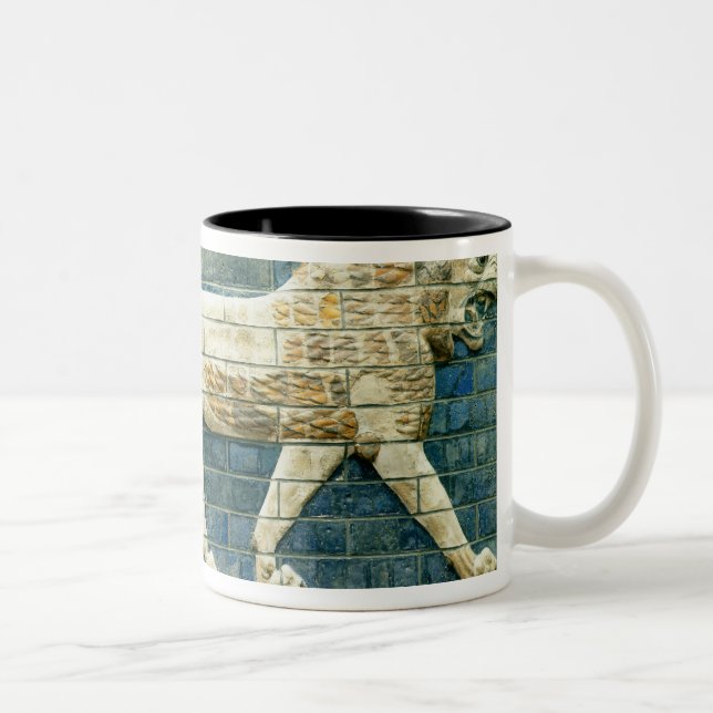 Caneca De Café Em Dois Tons Leão que representa Ishtar (Direita)