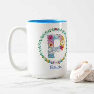 Caneca De Café Em Dois Tons Letras de Flor "P" Inicial com Nome Personalizado