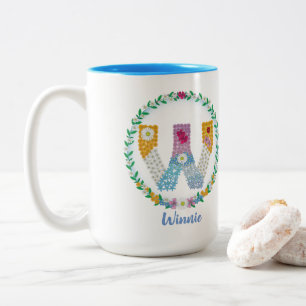 Caneca De Café Em Dois Tons Letras Flores Iniciais "W" com Nome Personalizado