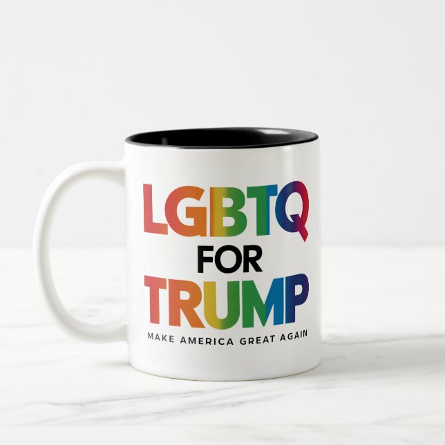 CANECA DE CAFÉ EM DOIS TONS LGBTQ PARA TRUMP GAY LESBIAN PARA TRUMP 2024 (Esquerda)