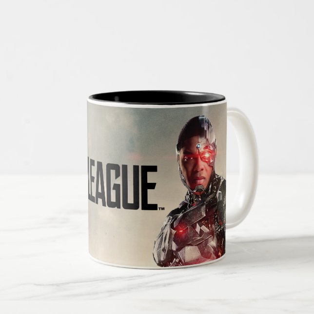 Caneca De Café Em Dois Tons Liga da Justiça | Cyborg Em Battlefield (Frente Esquerda)